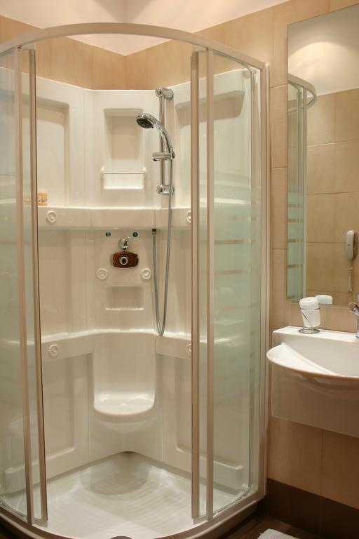Deves Hotel نافبليو الغرفة الصورة